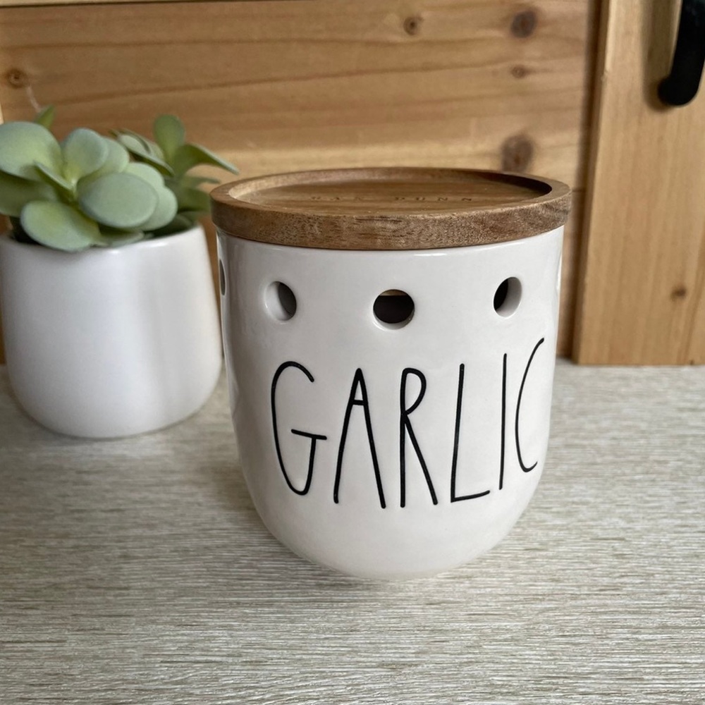 Rae Dunn GARLIC Cellar
